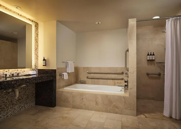 Fairmont Hotel 5*